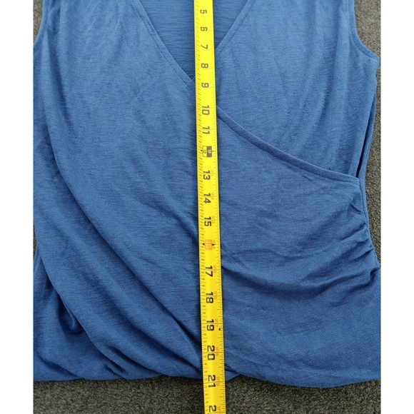 Athleta Breezy Wrap Tank Top Women's Size XXS Blue Lightweight V-Neck Shirt - Picture 7 of 9